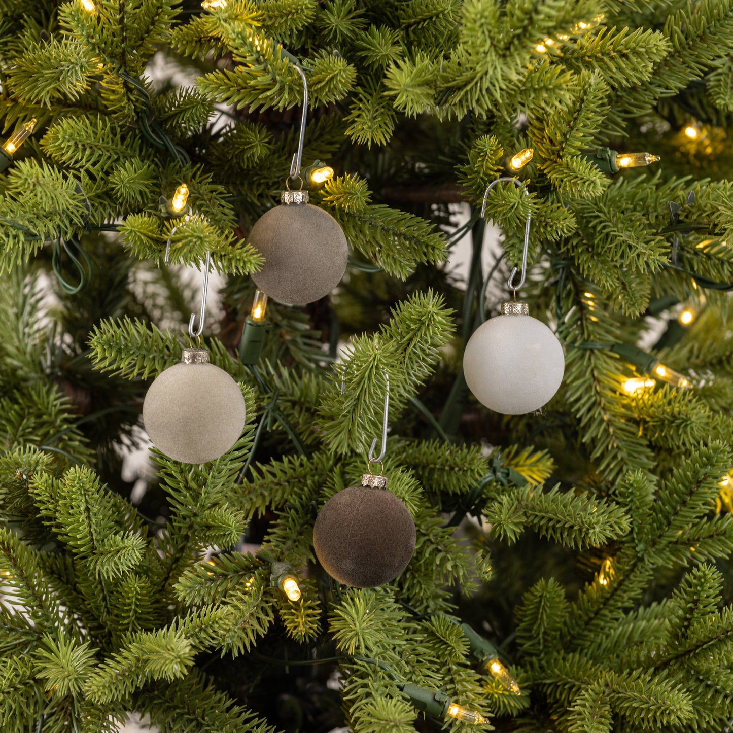 SET/ 12 - 1.75" GREY FLOCKED BALLS