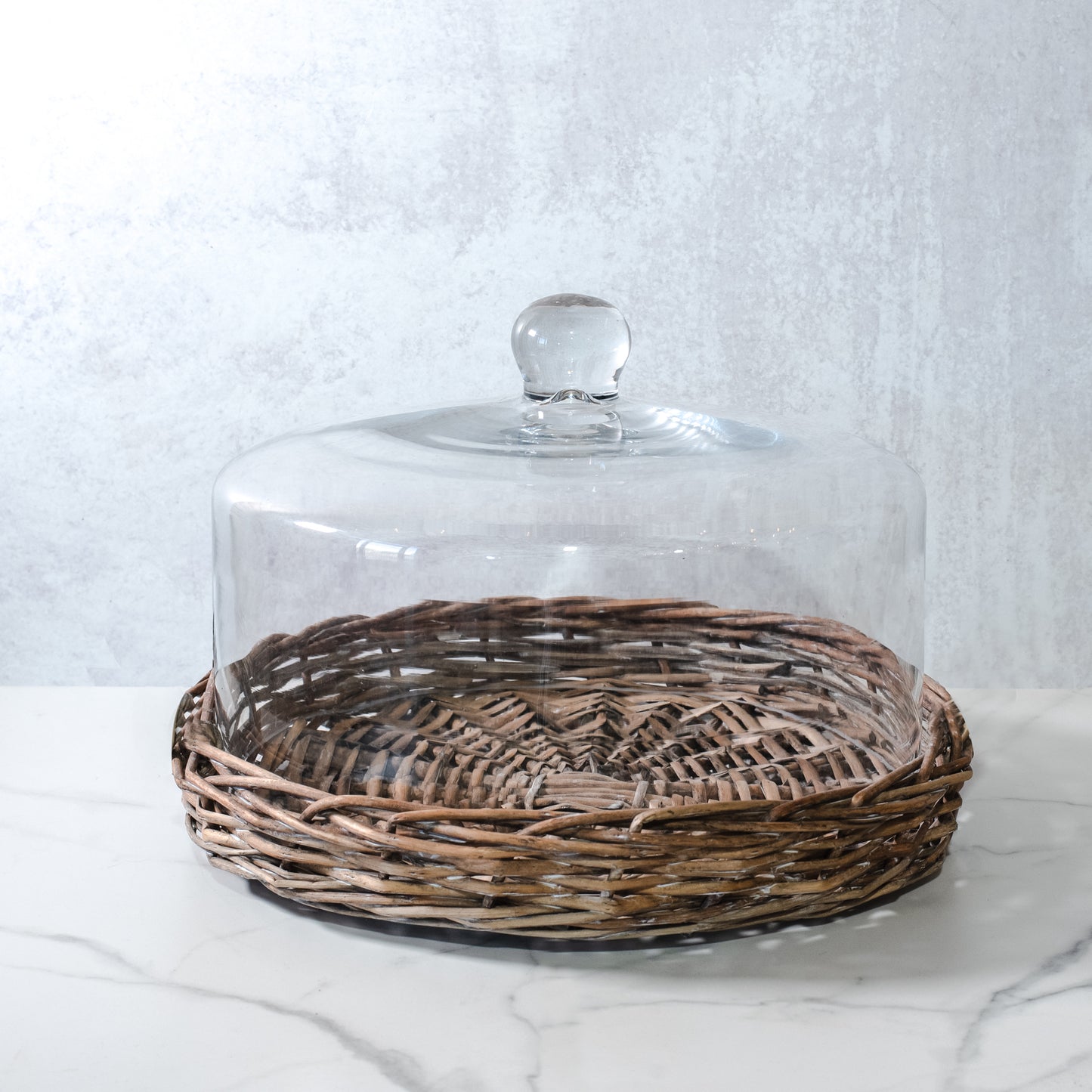 13" WILLOW/GLASS CAKE DISPLAYER