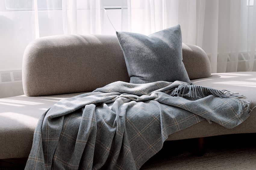 Stowe Throw - in 2 colors