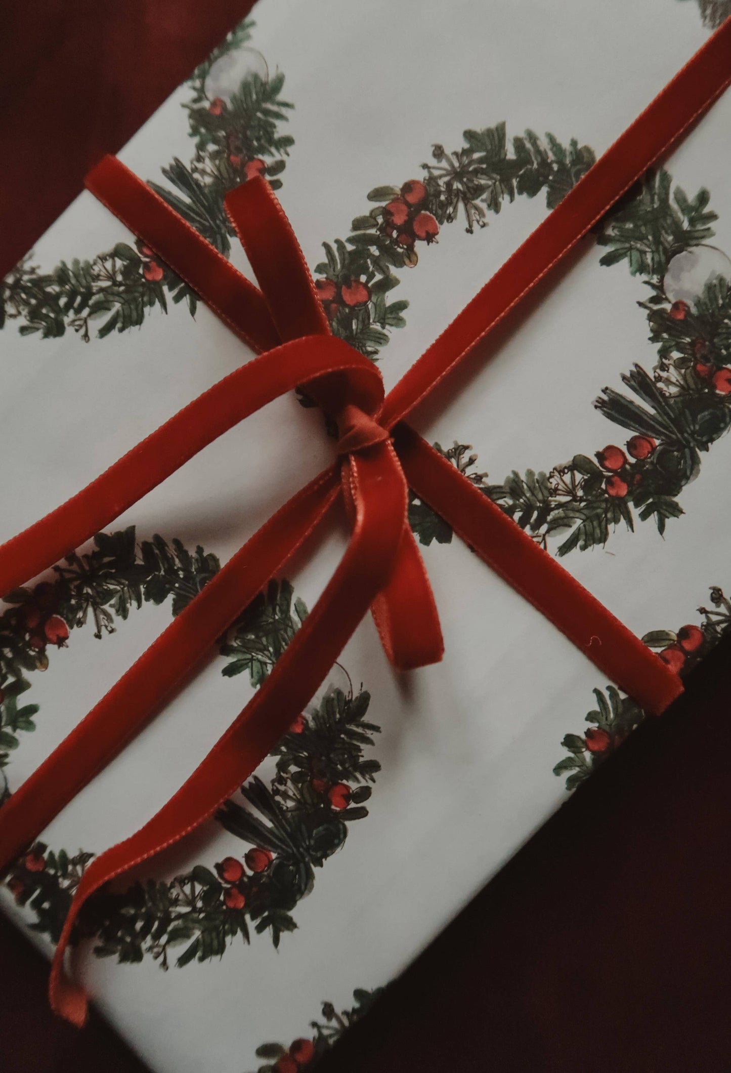 Set Of 3 Pieces Christmas Wreath white Wrapping Paper