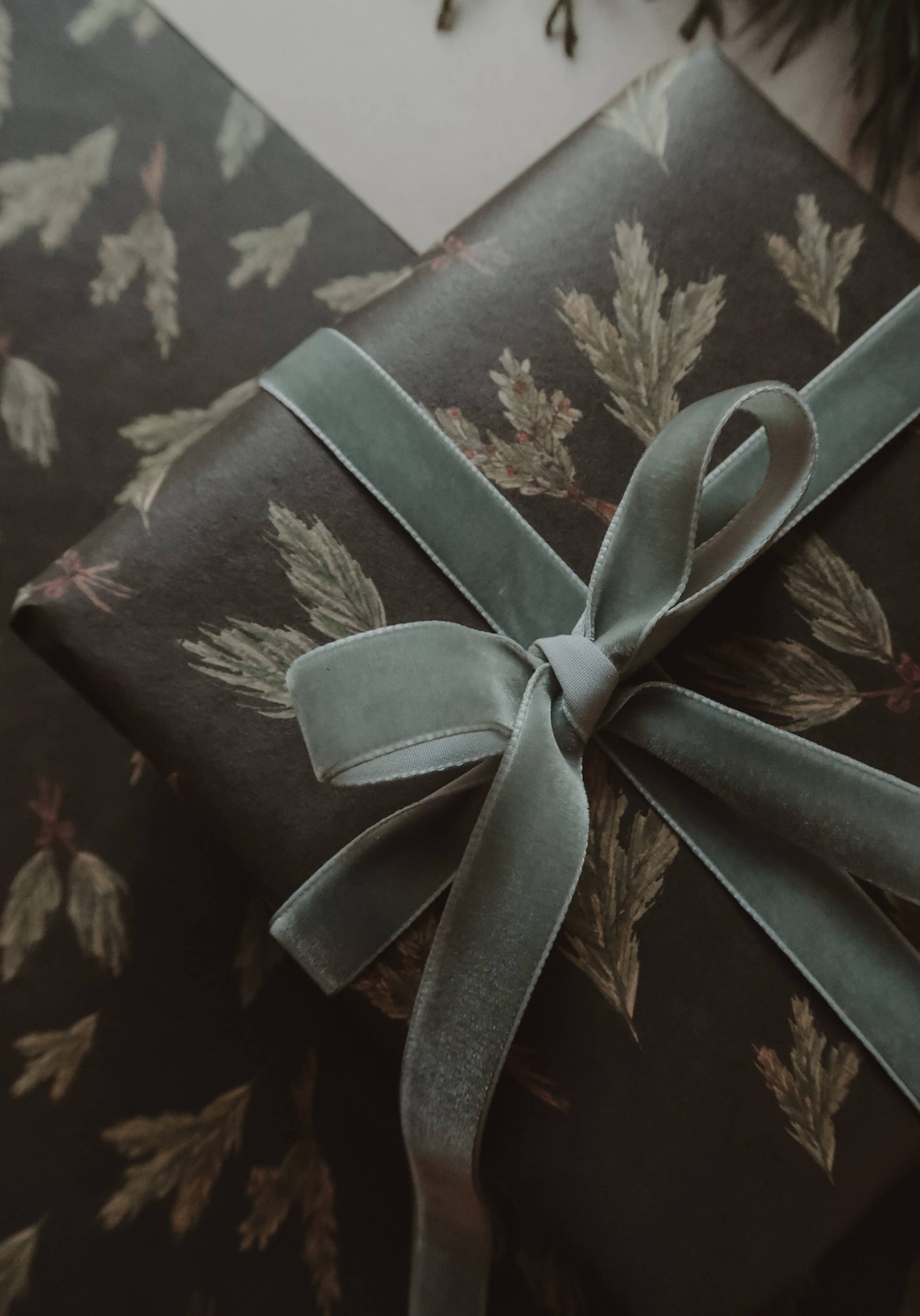 Set Of 3 Pieces Green branches Kraft Wrapping Paper