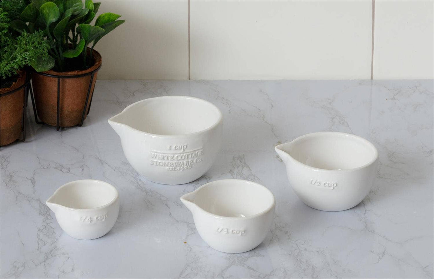 White Cottage Ceramic Measuring Cups (Set Of 04)