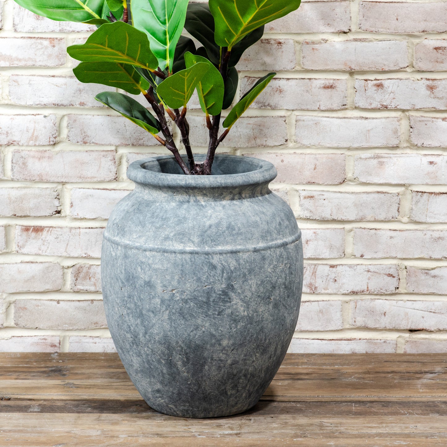 16" CHARCOAL CLAY POT
