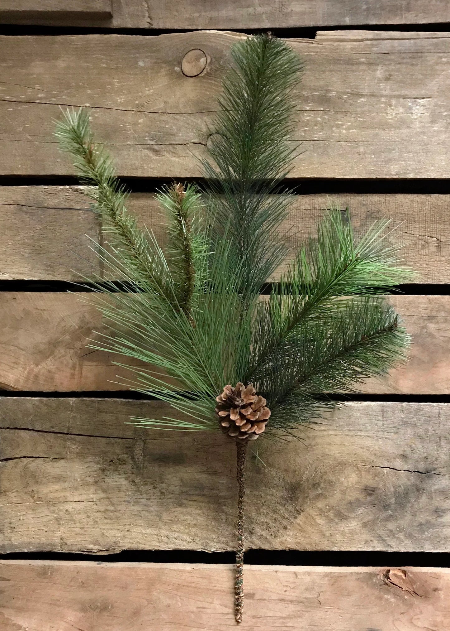 20" PINE MIXED / CONE PICK
