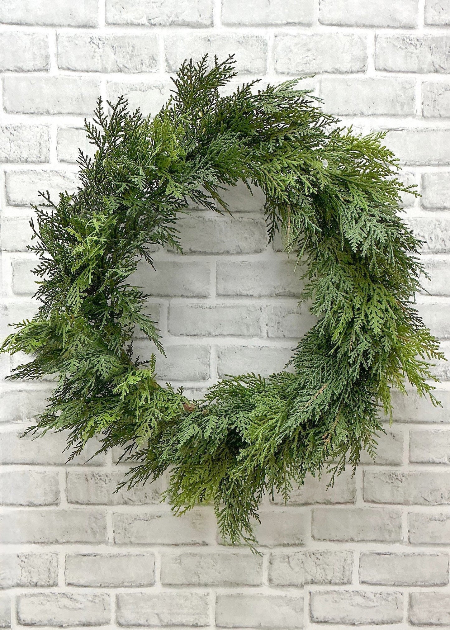 21" INS DIM, 36" OUT DIM, FRESH TOUCH NORTHERN WHITE CEDAR WREATH ON BACKING