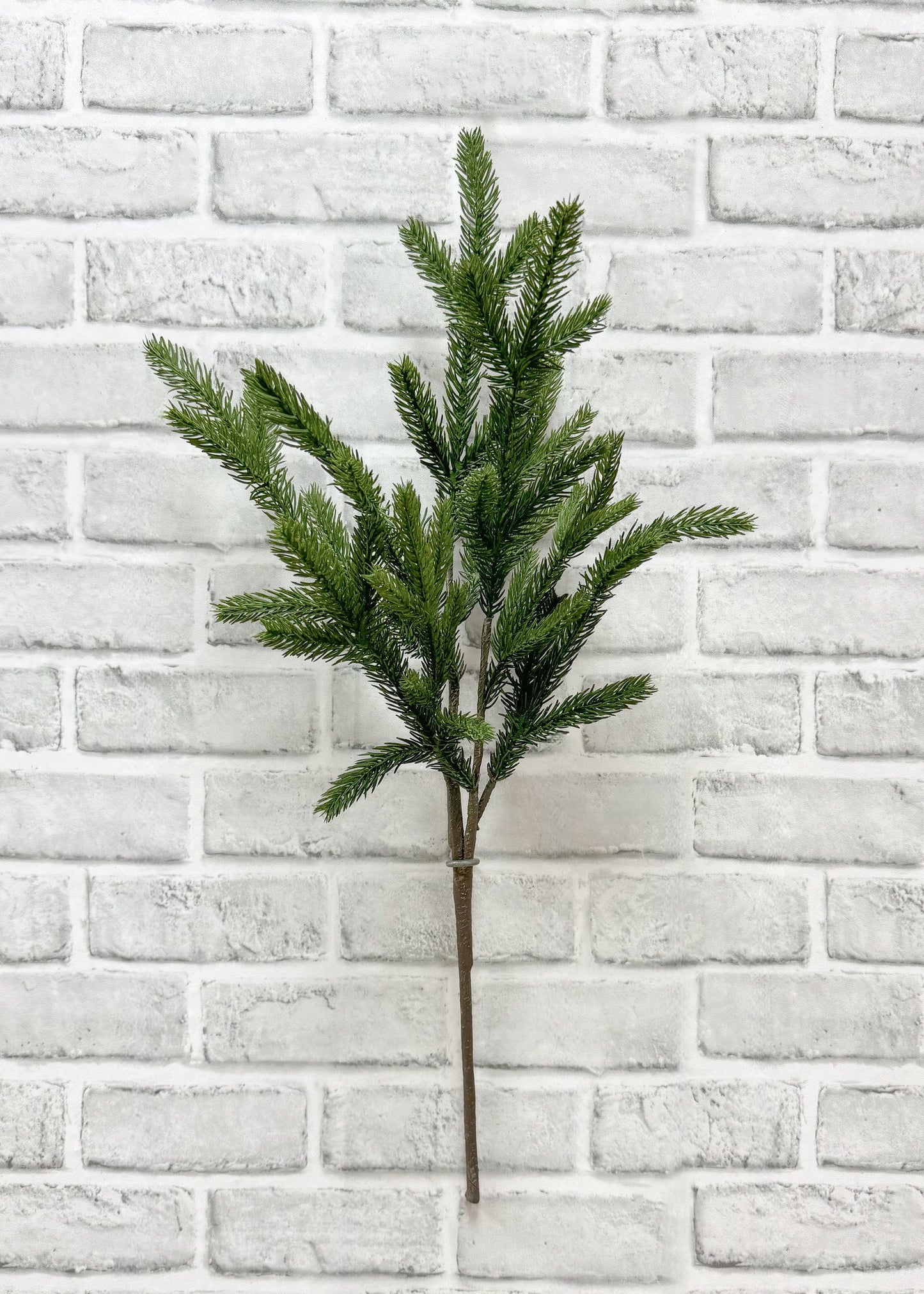 24" FRESH TOUCH SPRUCE SPRAY