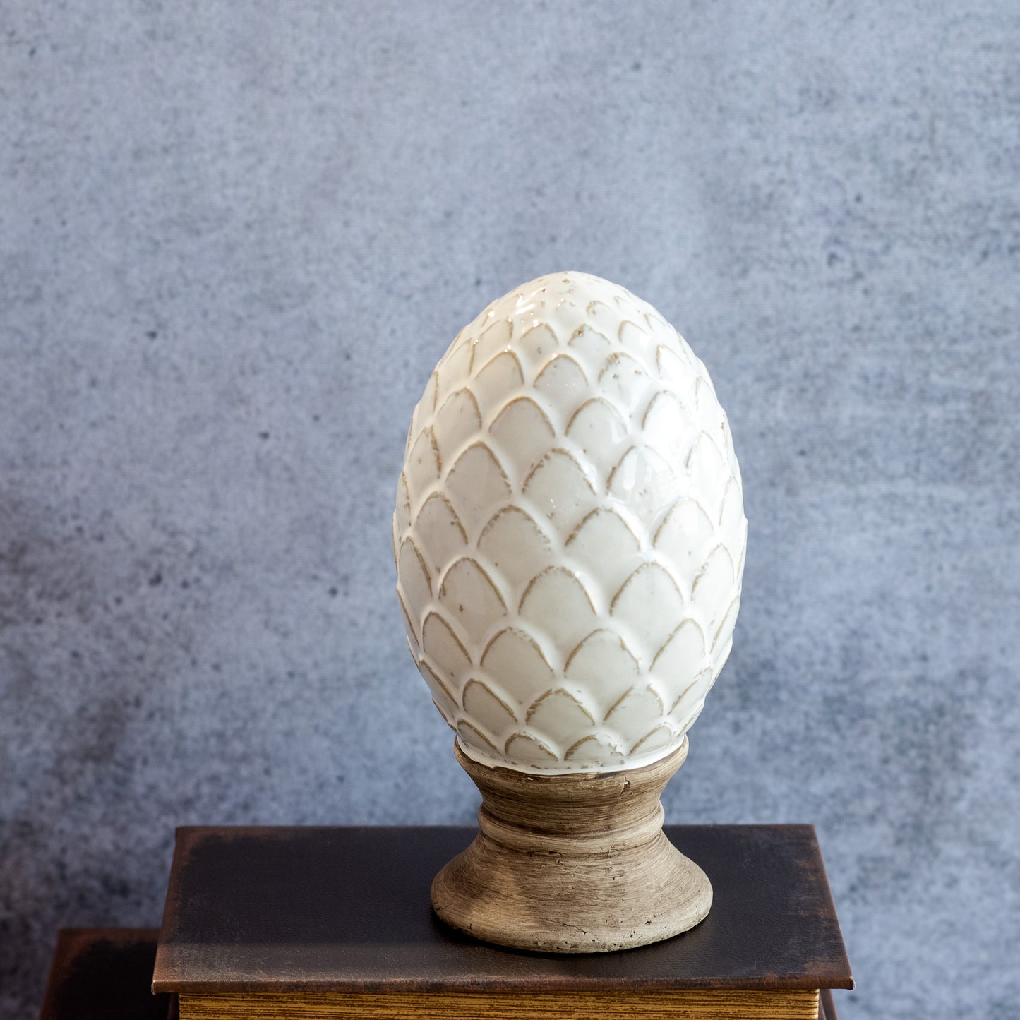 8.4" FRENCH WHITE CERAMIC FINIAL