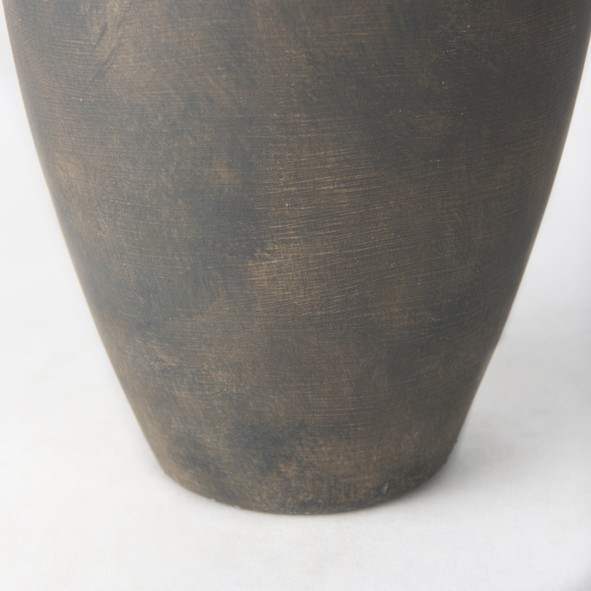 Kilian Medium Vase - Magnolia Lane co. Home + Garden + Gift