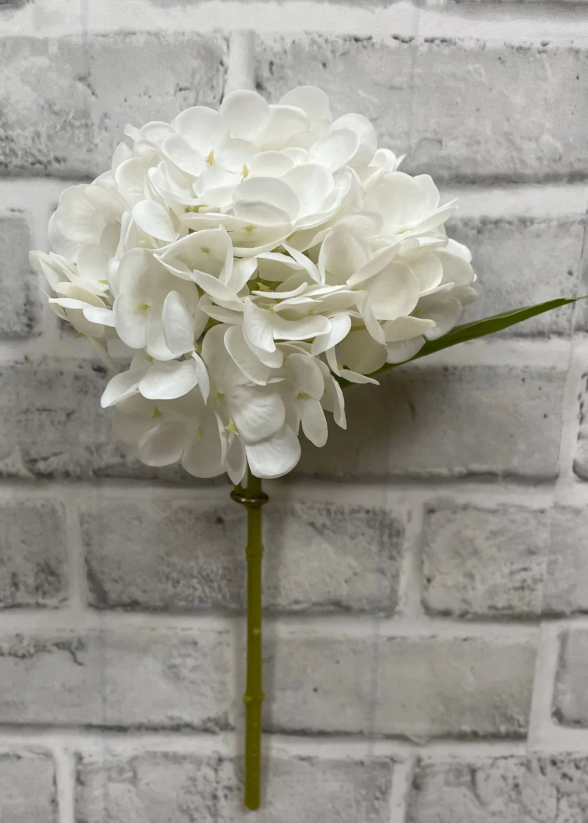 12" WHITE FRESH TOUCH HYDRANGEA STEM - Magnolia Lane co. Home + Garden + Gift