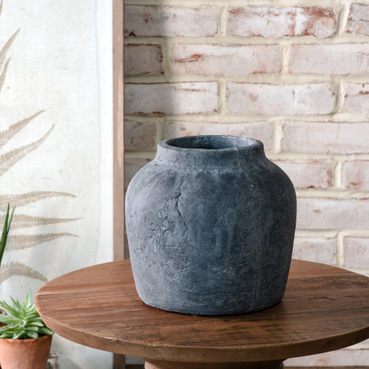 7.9" BLACK GINGER VASE