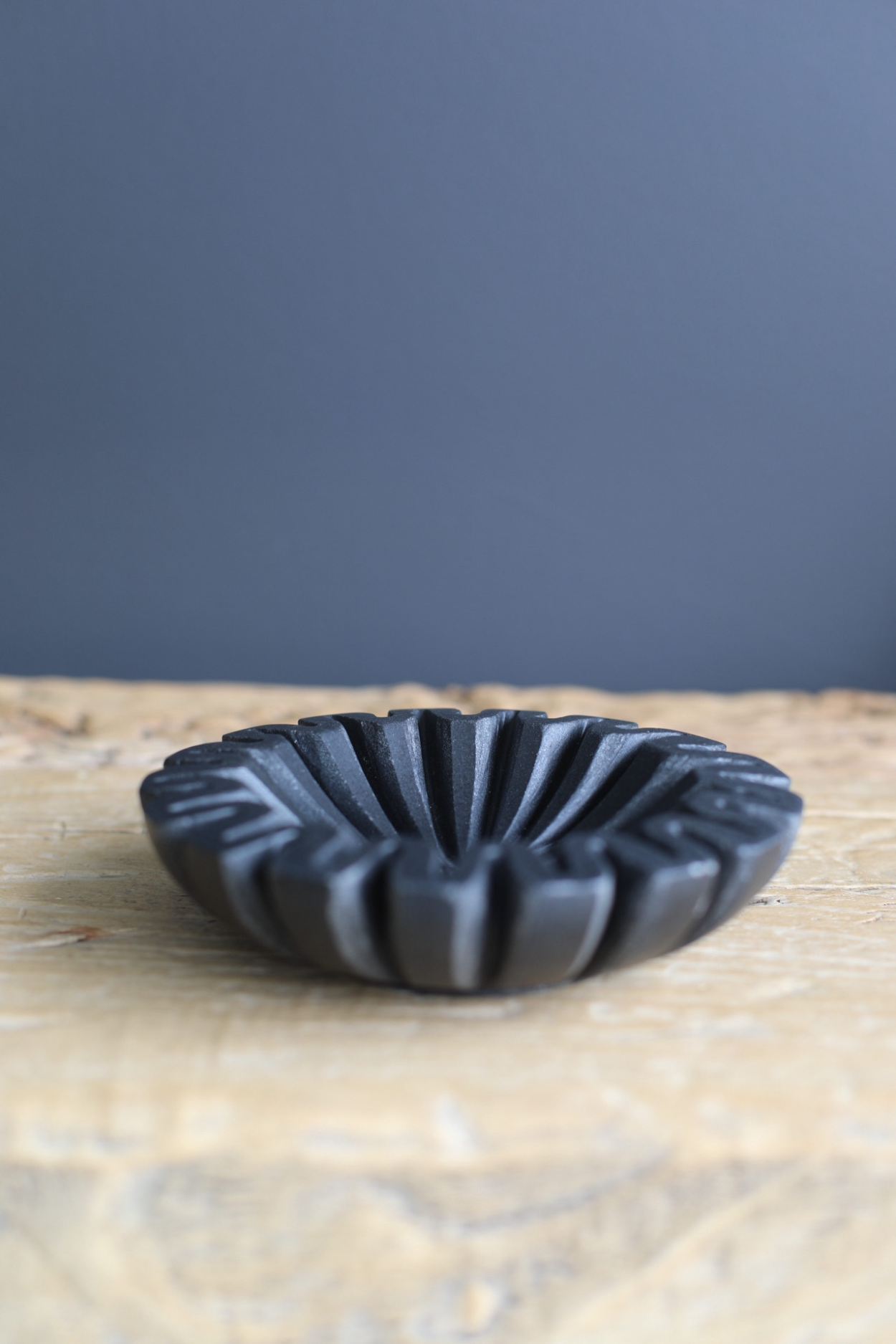 Marble Fluted Scalloped Bowl Black Small
