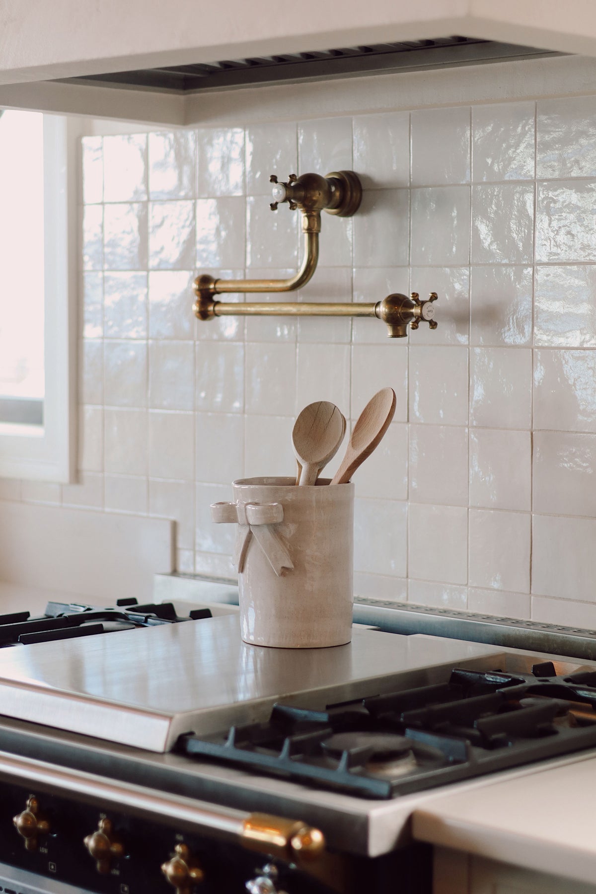 Stoneware Bow Crock