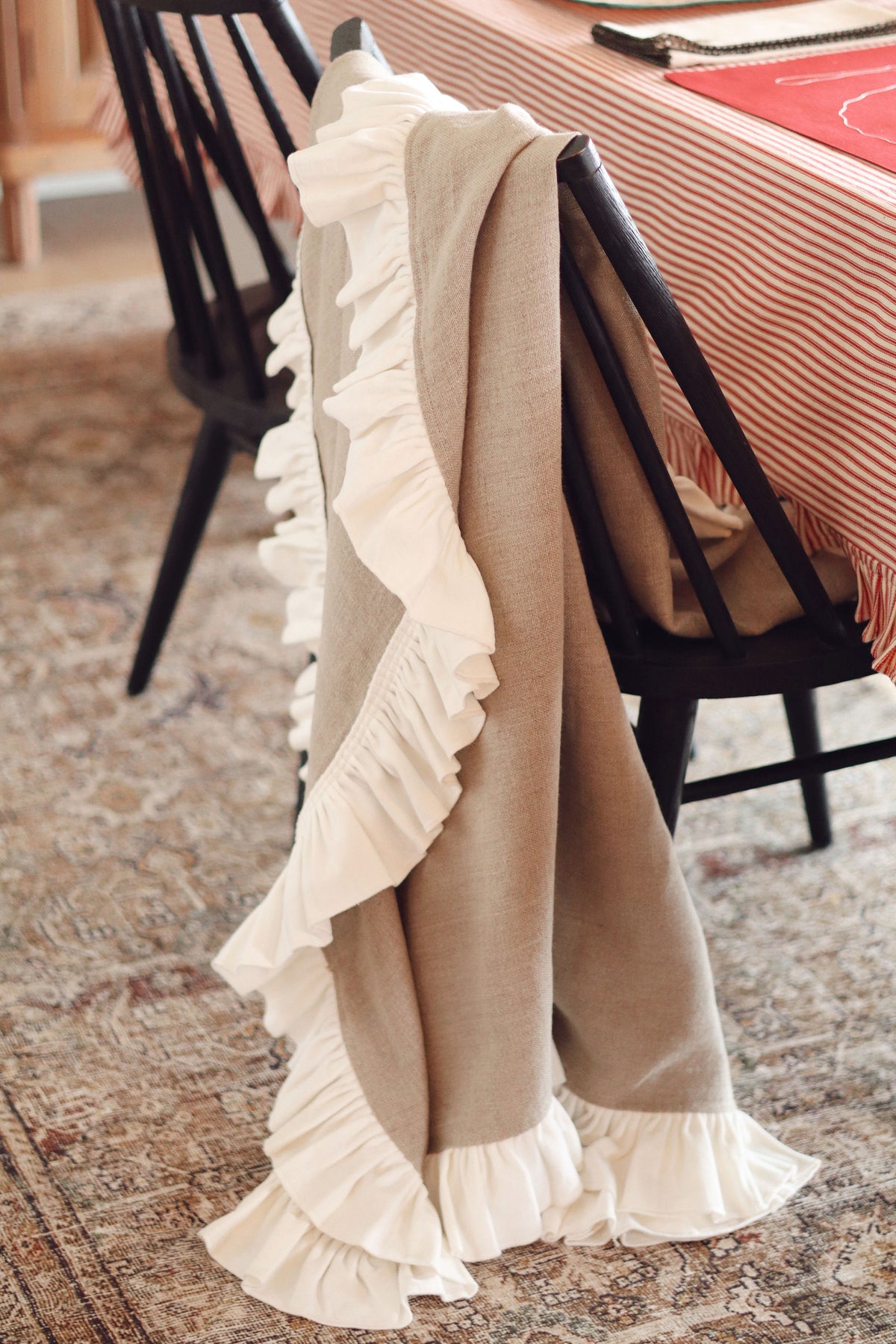 Velvet Ruffle Linen Throw