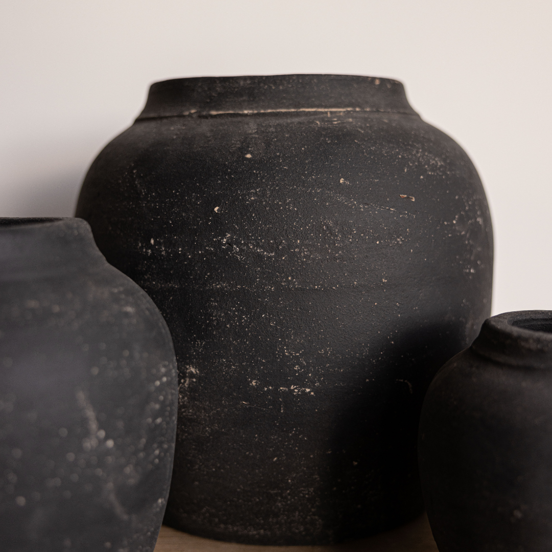 Leon Black Wash Round Vase Small