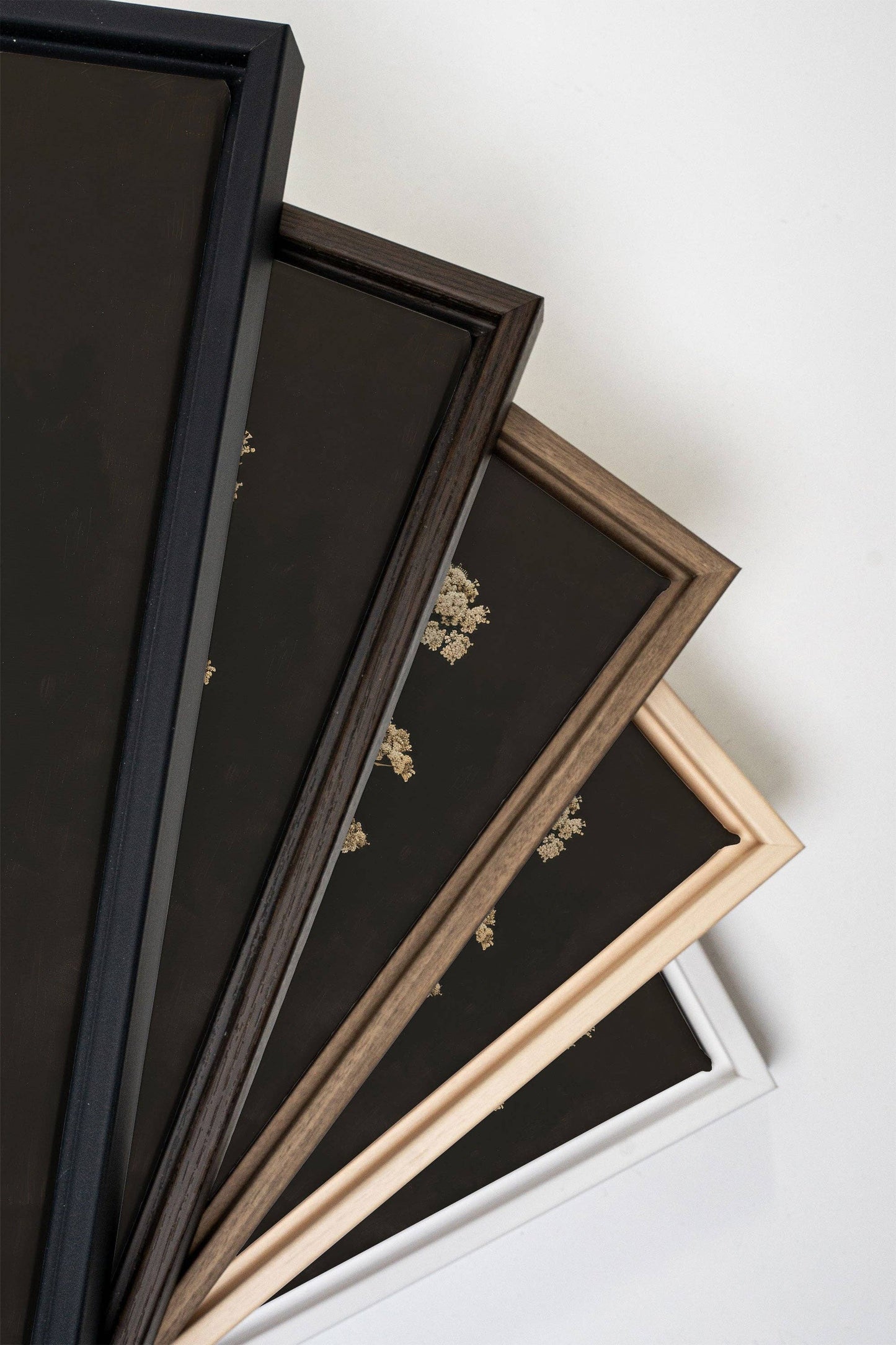 DUO FLEURS PRÉCIEUSES, canvas wall art print - Magnolia Lane co. Home + Garden + Gift