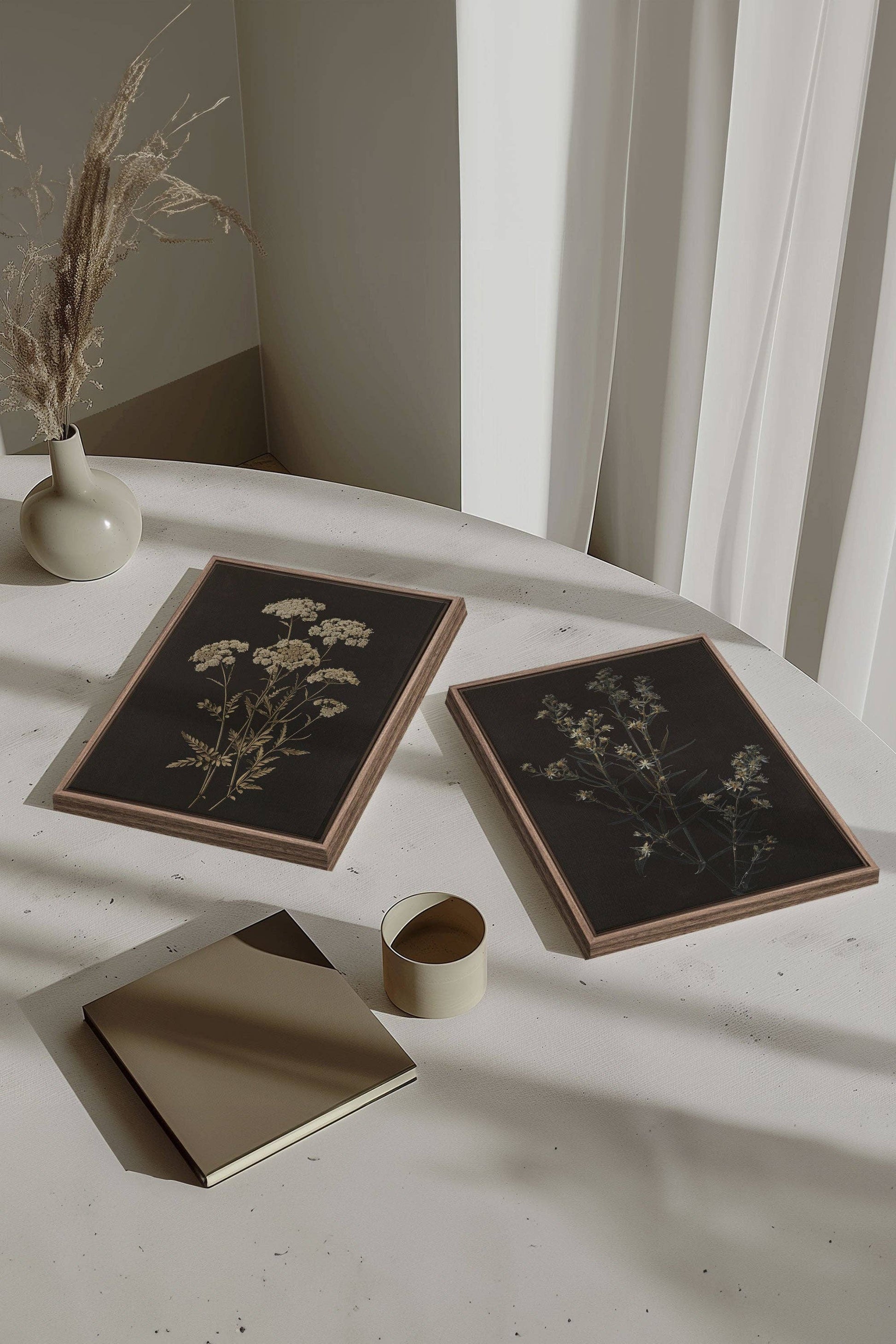 DUO FLEURS PRÉCIEUSES, canvas wall art print - Magnolia Lane co. Home + Garden + Gift