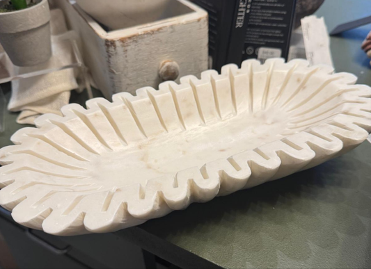 Oval Scalloped Tray/ Dish Large