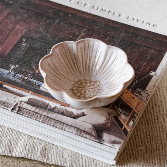 FLOWER PATTERN DISH